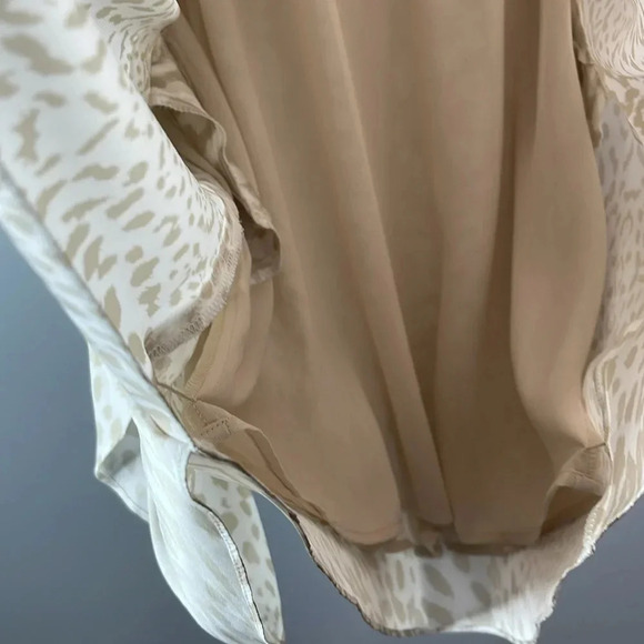 BCBGENERATION Ruffled Faux Wrap Dress Tan White Animal Leopard Print Pockets M - Picture 7 of 13